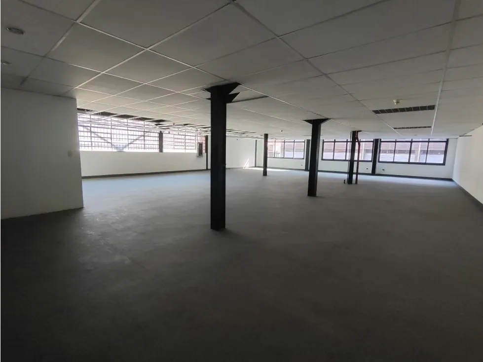 Edificio Industrial en Venta Boleita 3200mts - 15