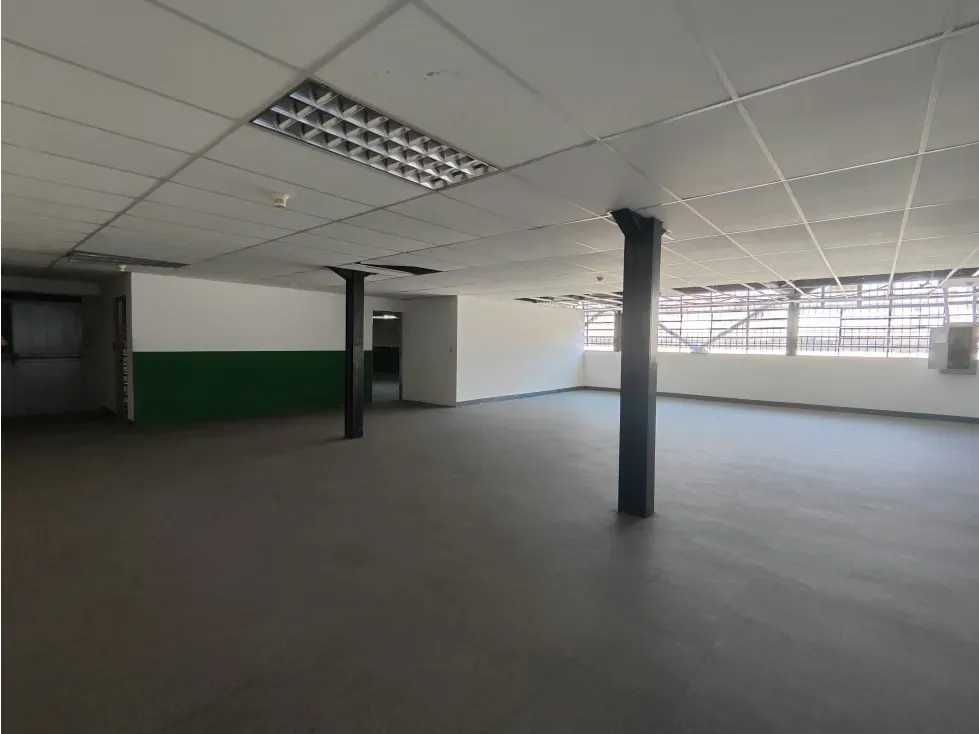Edificio Industrial en Venta Boleita 3200mts - 16