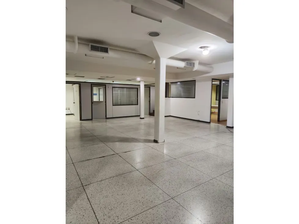 Edificio Industrial en Venta Boleita 3200mts - 4