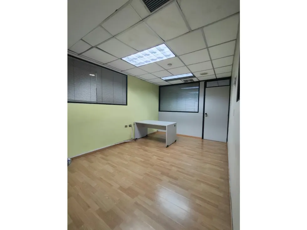 Edificio Industrial en Venta Boleita 3200mts - 7