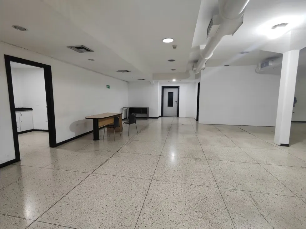 Edificio Industrial en Venta Boleita 3200mts - 9