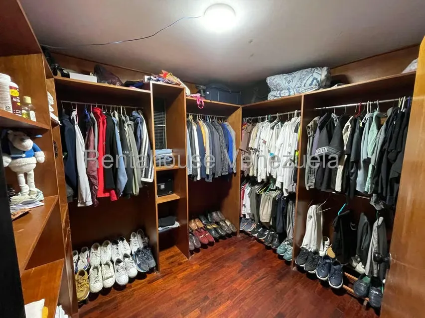 Casa (Multipes Niveles) en Venta en Corralito, Distrito Metropolitano - 21