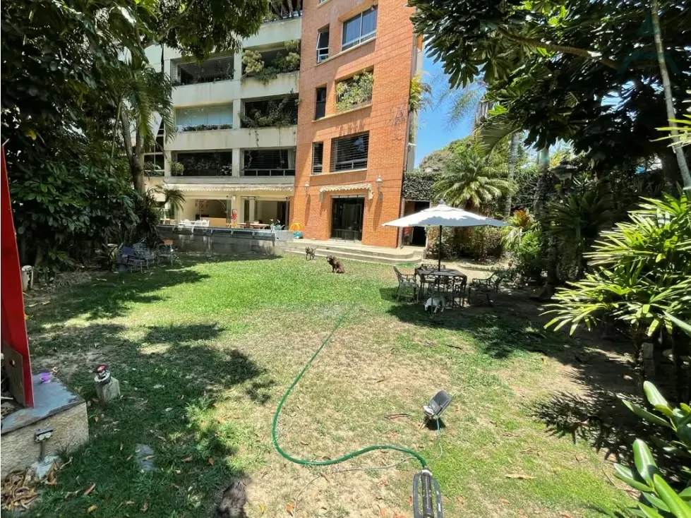 Se vende Apto 900m² 5h/6b/4p Los Palos Grandes