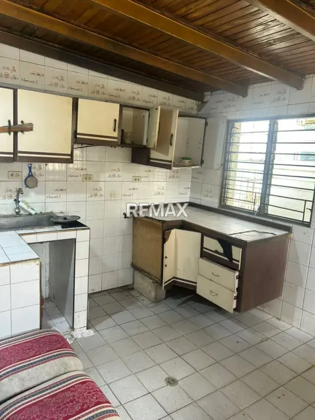 En venta casa para remodelar ubicada en la Urb. Valle Hondo. Cabudare - 3