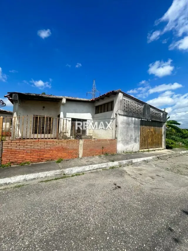 En venta casa para remodelar ubicada en la Urb. Valle Hondo. Cabudare - 9