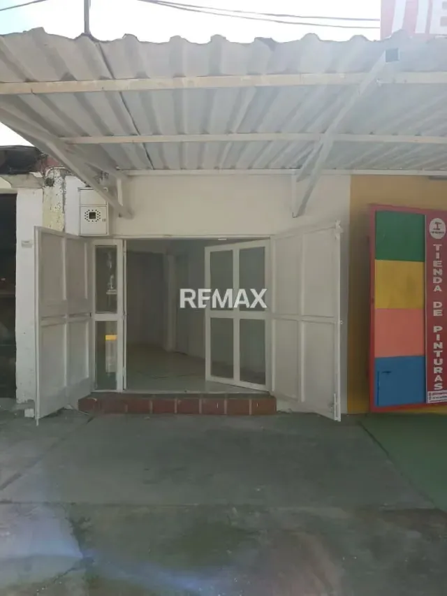 Se Vende Local Comercial en Av Don julio Centeno San Diego - 6
