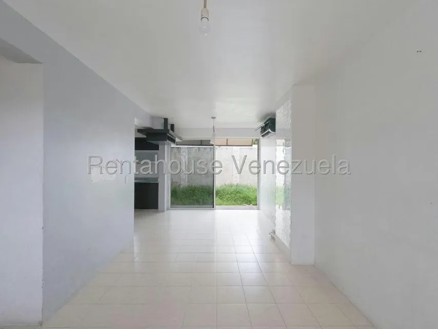 Casa (Duplex) en Venta en Ciudad Roca, Lara - 2