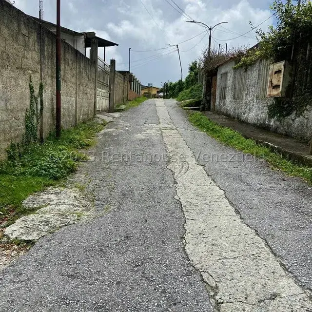 Terreno (Finca) en Venta en El Junquito, Distrito Metropolitano - 2