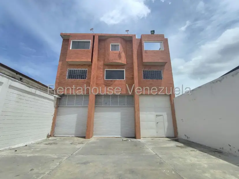 Comercial (Galpon - Deposito) en Venta en Santa Rosa, Aragua