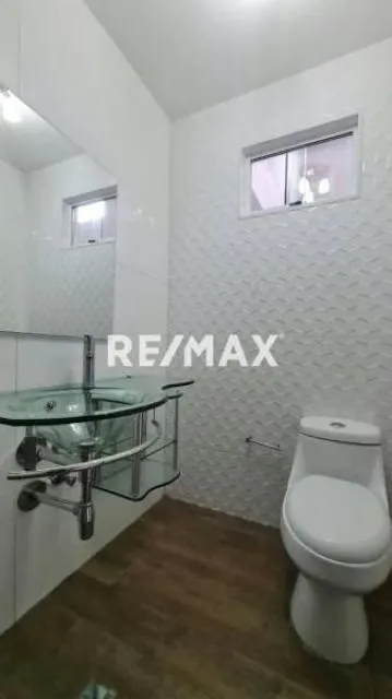 En venta Local ComercialGalpón en San Diego, nivel planta baja. C.C Terrazas del Valle - 3