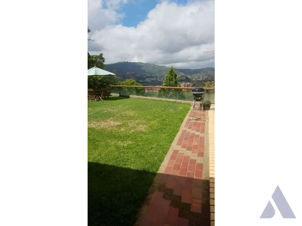 Vendo/alquilo casa 580m2 Colinas de Tamanaco 8439 - 5