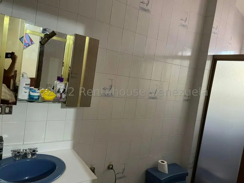 Casa (Multipes Niveles) en Venta en Guatire, Miranda - 16