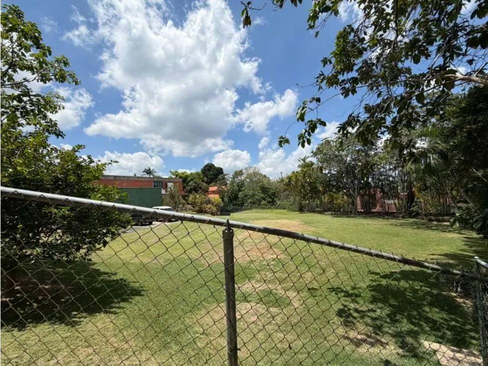 Se vende terreno 2.070m2 calle cerrada La Lagunita - 8