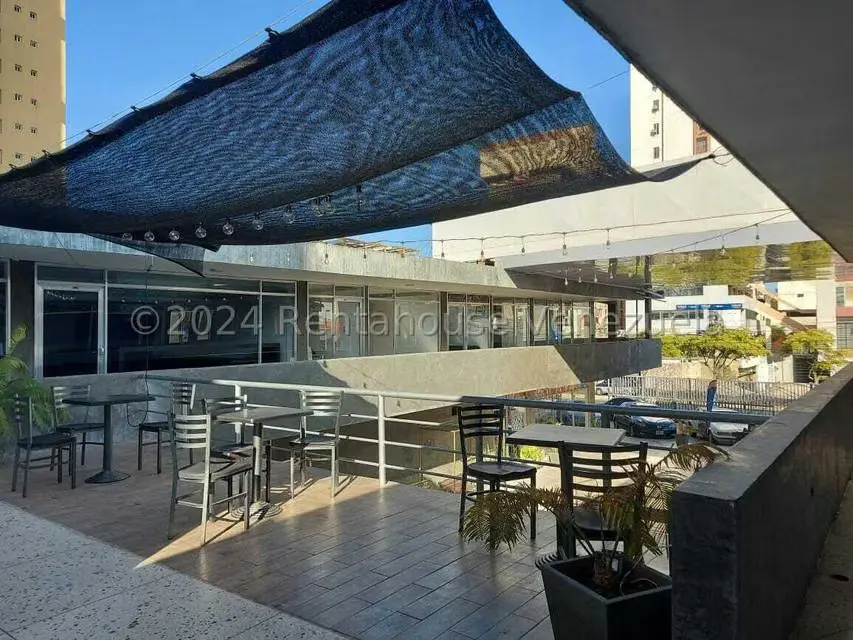 Local Comercial en Alquiler en Avenida Bella Vista, Zulia - 5