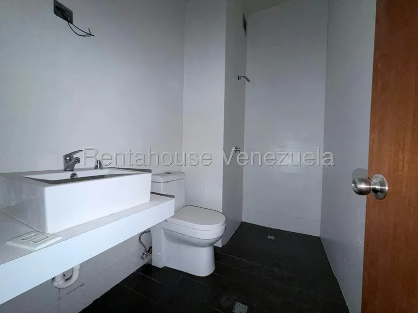 Apartamento (1 Nivel) en Venta en La Boyera, Distrito Metropolitano - 11