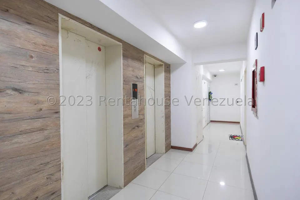 Apartamento (1 Nivel) en Venta en La Boyera, Distrito Metropolitano - 3
