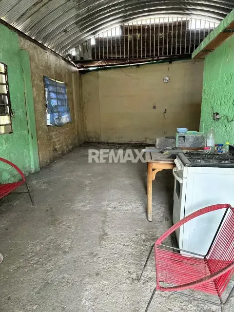 VENDO AMPLIO TERRENO CON BIENECHURIAS - 7