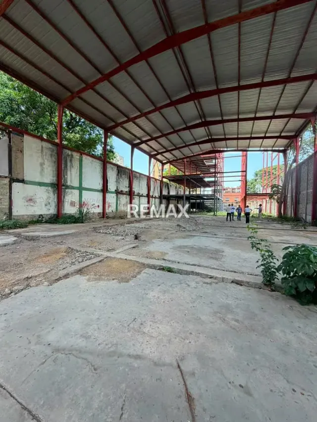 EN VENTA TERRENO CON ESTRUCTURA PARA GALPÓN Y OFICINAS OPORTUNIDAD DE INVERSIÓN EN EL CORAZÓN DE MARACAY! - 9