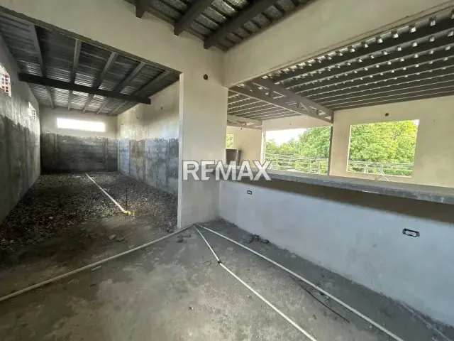 En Venta edificación en obra blanca proyectada para convertirse en un dinámico Centro Comercial Urbano de desarrollo vertical. - 3