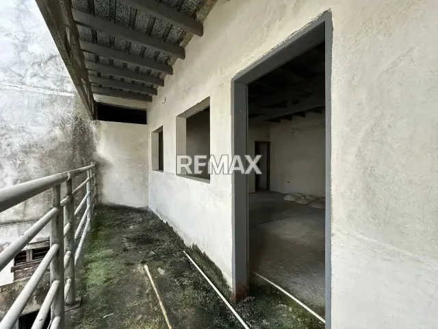 En Venta edificación en obra blanca proyectada para convertirse en un dinámico Centro Comercial Urbano de desarrollo vertical. - 8