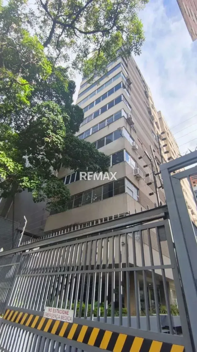 Local Comercial ideal para Oficina o Consultorio Medico en venta en Caracas