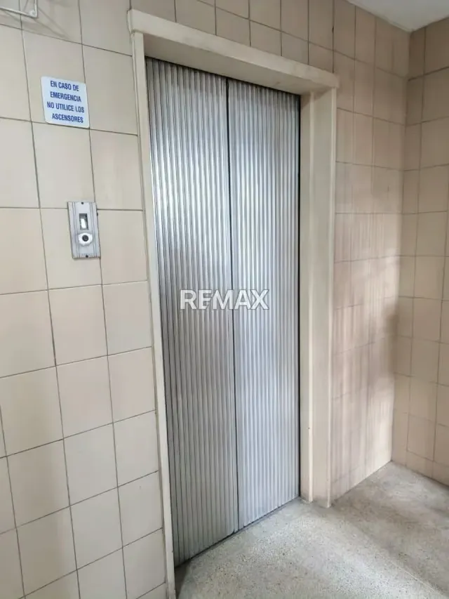 Local Comercial ideal para Oficina o Consultorio Medico en venta en Caracas - 4