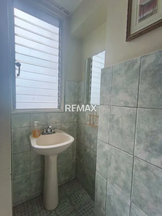 Local Comercial ideal para Oficina o Consultorio Medico en venta en Caracas - 8