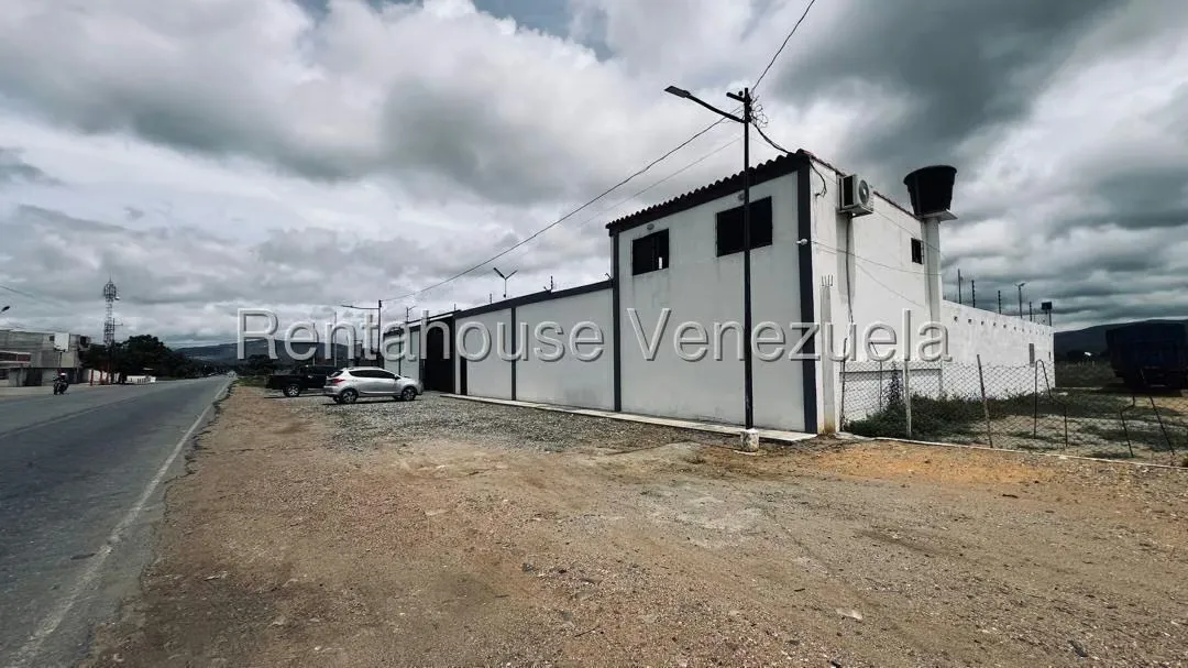 Terreno (Comercial) en Venta en Parroquia Tamaca, Lara