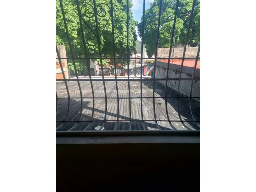 Vendo/alquilo edificio 860m2 El Cementerio 4679 - 5