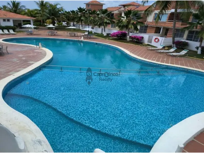 Apartoquinta en venta en Tucacas. Totalmente Equipada.
