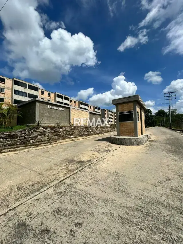 EN VENTA APARTAMENTO EN URBANISMO PRIVADO LA COLINA