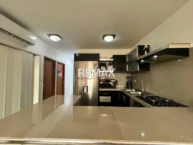 EN VENTA APARTAMENTO EN URBANISMO PRIVADO LA COLINA - 3