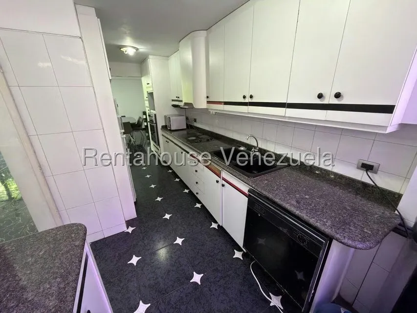 Townhouse (Multiples Niveles) en Alquiler en La Boyera, Distrito Metropolitano - 8