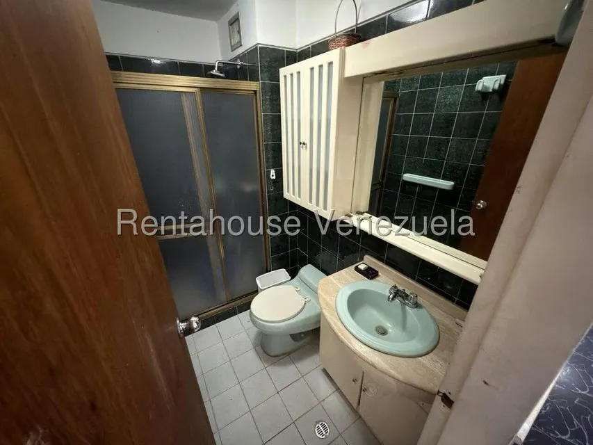 Townhouse (Multiples Niveles) en Alquiler en La Boyera, Distrito Metropolitano - 10
