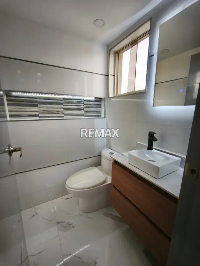APARTAMENTO REMODELADO RES. SAN GABRIEL 2 - 13