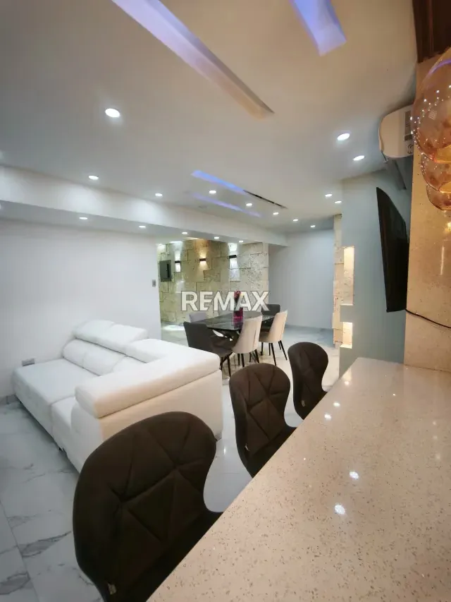 APARTAMENTO REMODELADO RES. SAN GABRIEL 2 - 10