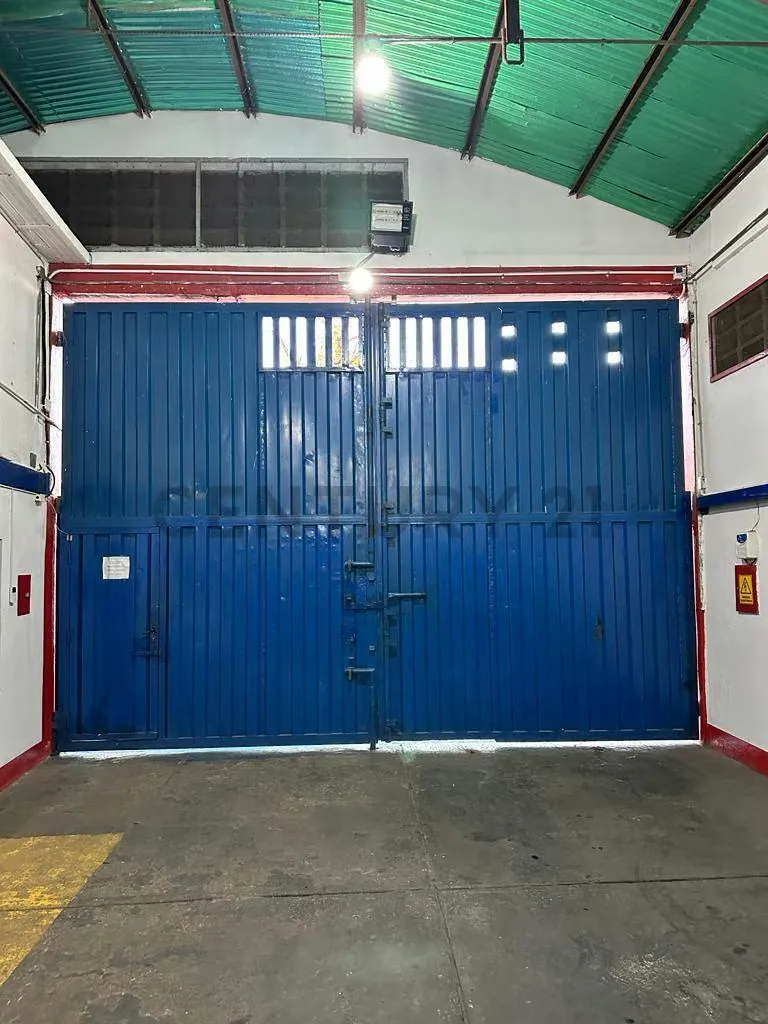 Galpon comercial en Av. Principal Sierra Maestra, Puerto la Cruz. - 2