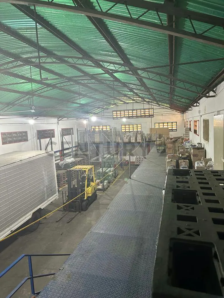 Galpon comercial en Av. Principal Sierra Maestra, Puerto la Cruz. - 6