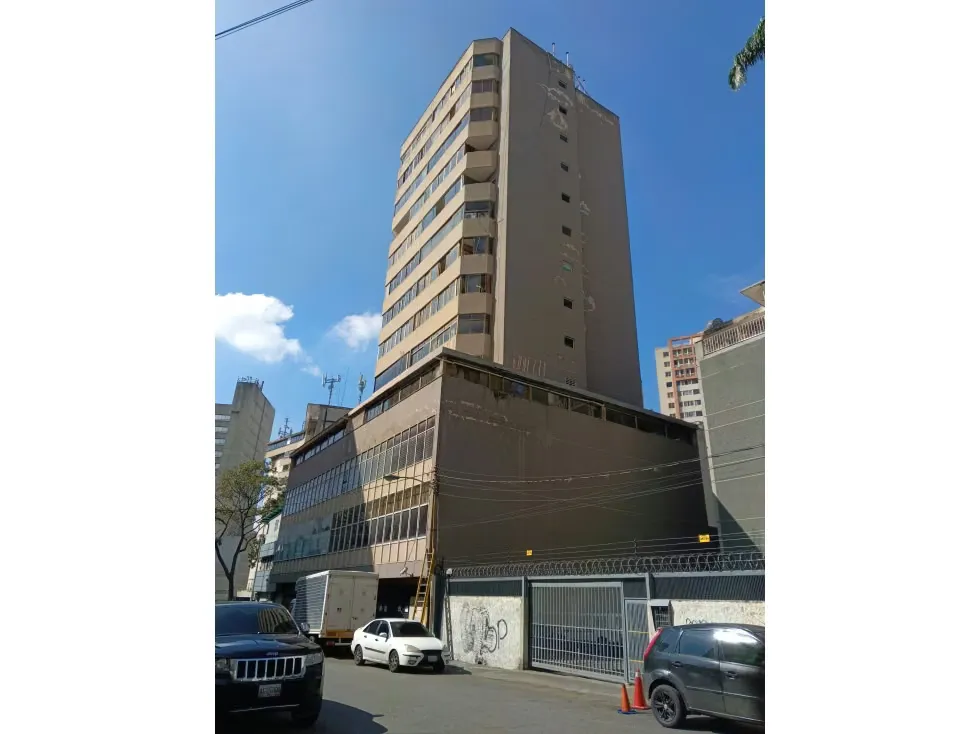 VENTA APARTAMENTO SABANA GRANDE LAS DELICIAS DE 158 M2, 2 BAÑOS