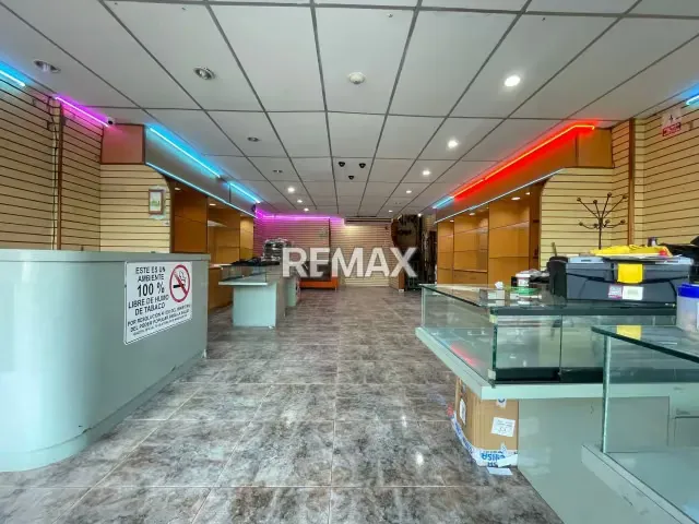 LOCAL COMERCIAL EN LA AVENIDA SANTIAGO MARIÑO, CENTRO COMERCIAL LA GAVIOTA - 11