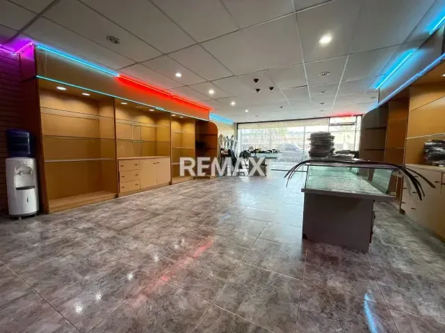 LOCAL COMERCIAL EN LA AVENIDA SANTIAGO MARIÑO, CENTRO COMERCIAL LA GAVIOTA - 6