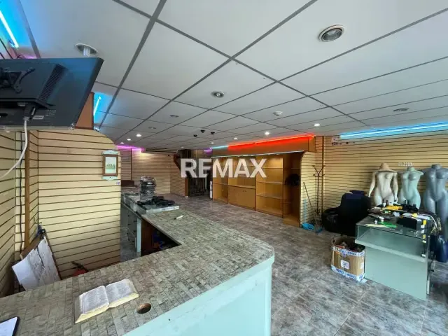 LOCAL COMERCIAL EN LA AVENIDA SANTIAGO MARIÑO, CENTRO COMERCIAL LA GAVIOTA - 9