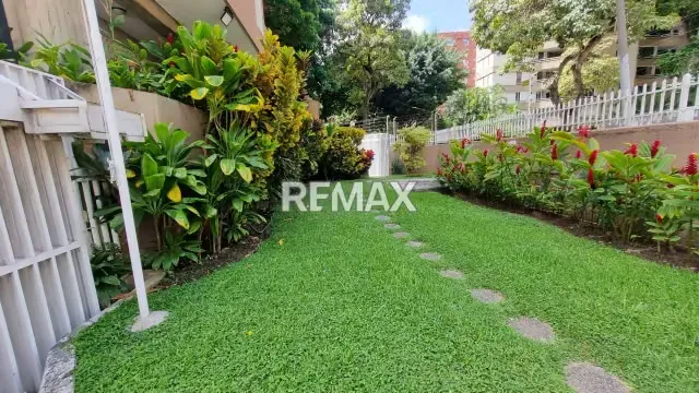 APARTAMENTO EN VENTA URBANIZACION EL ROSAL CHACAO - 2