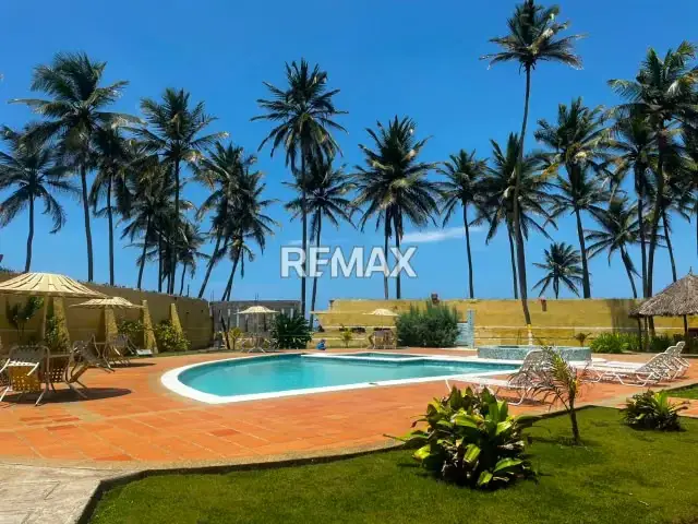 SE VENDE COMODO APARTAMENTO EN PALMERA SUITES