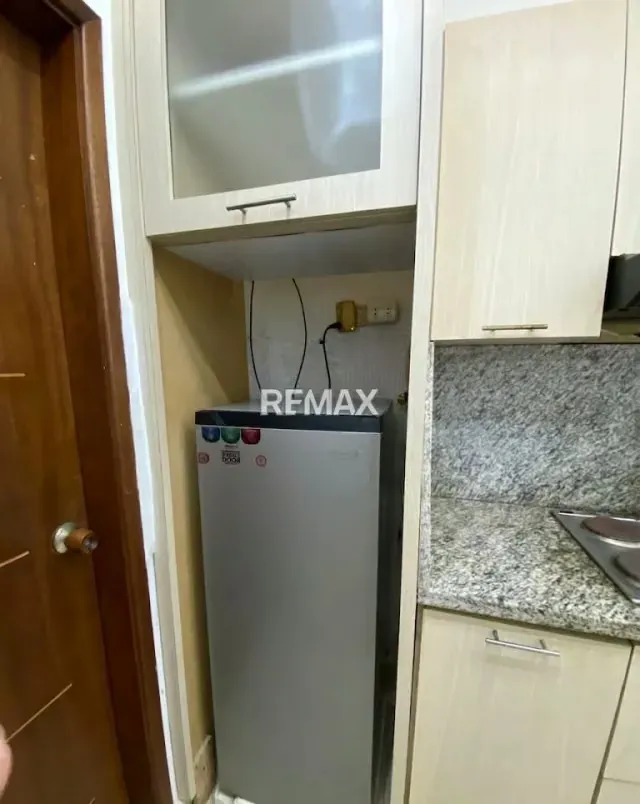 SE VENDE COMODO APARTAMENTO EN PALMERA SUITES - 4