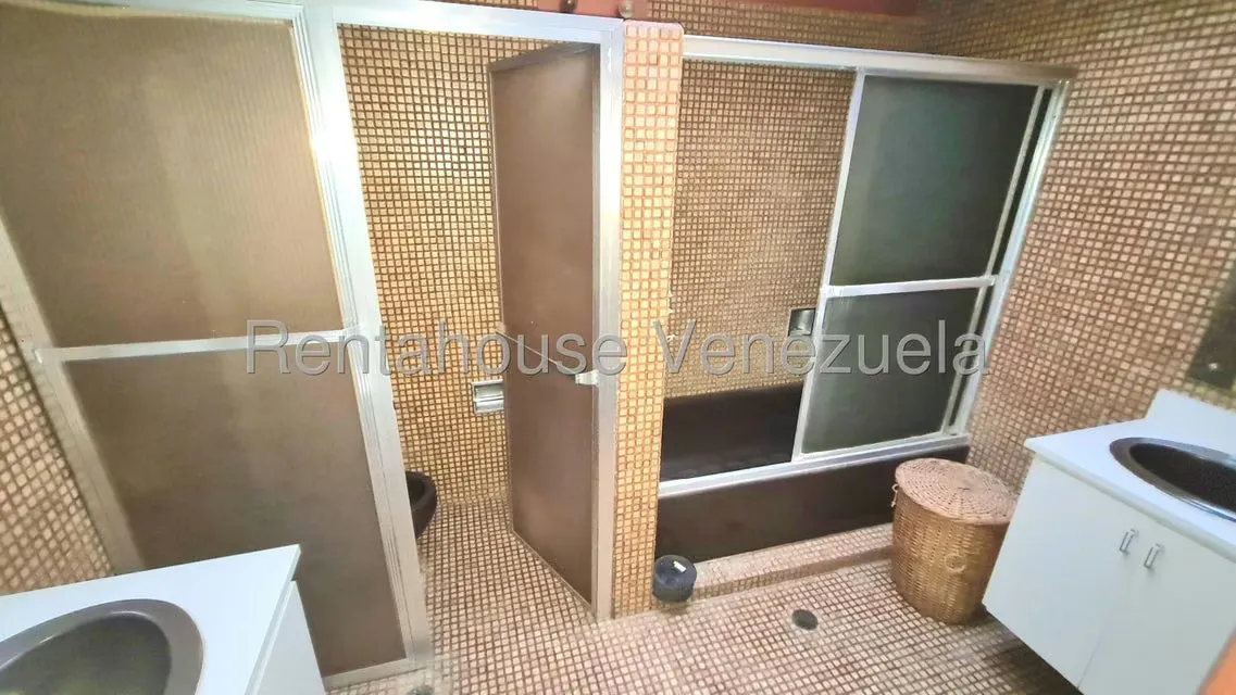 Casa (Multipes Niveles) en Venta en Colinas de Los Ruices, Distrito Metropolitano - 24
