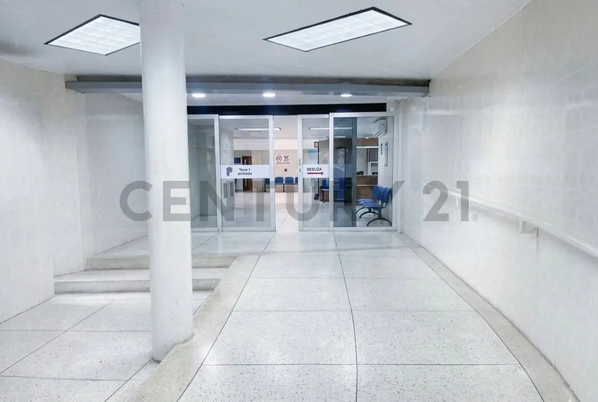 Consultorio en Venta. Clínica Puerto Ordaz - 2