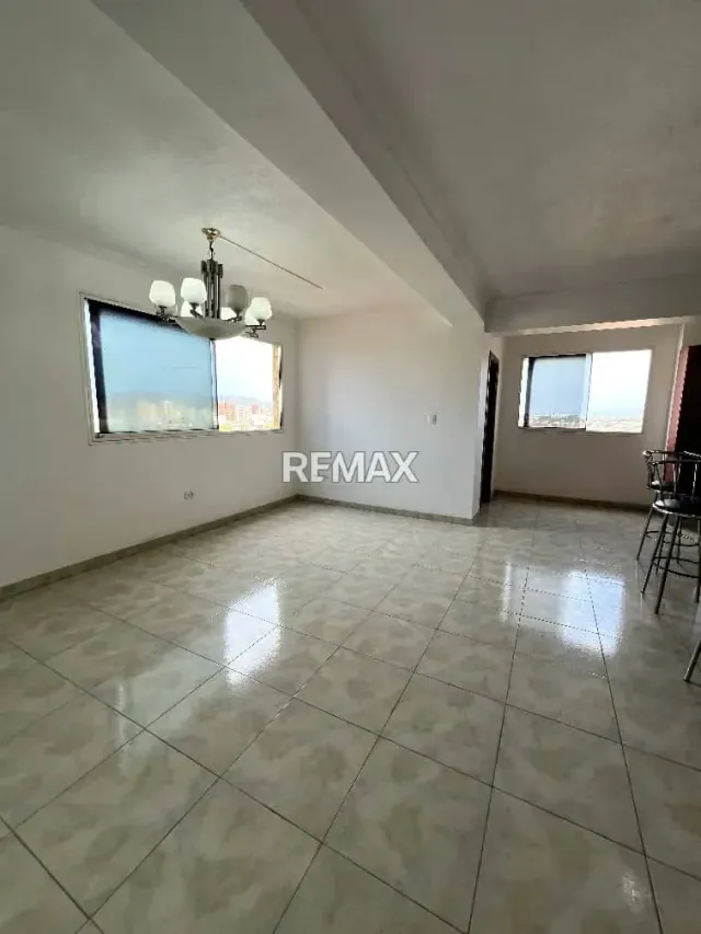 En venta Pent House Residencias katuiska avenida Bolivar L:echeria - 5