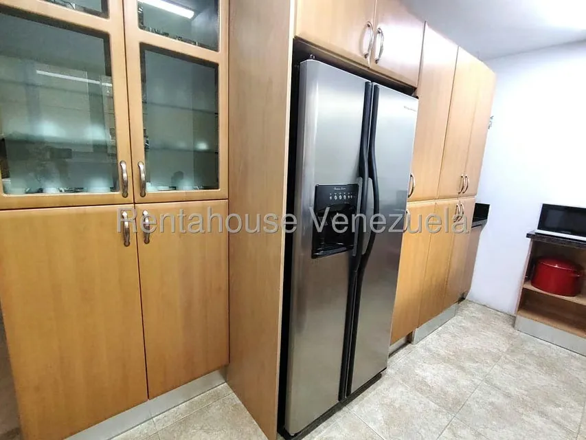Apartamento (1 Nivel) en Alquiler en Lomas de Chuao, Distrito Metropolitano - 16