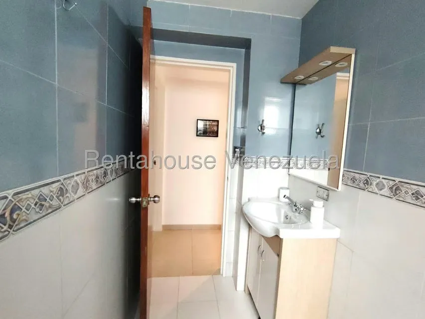 Apartamento (1 Nivel) en Alquiler en Lomas de Chuao, Distrito Metropolitano - 24